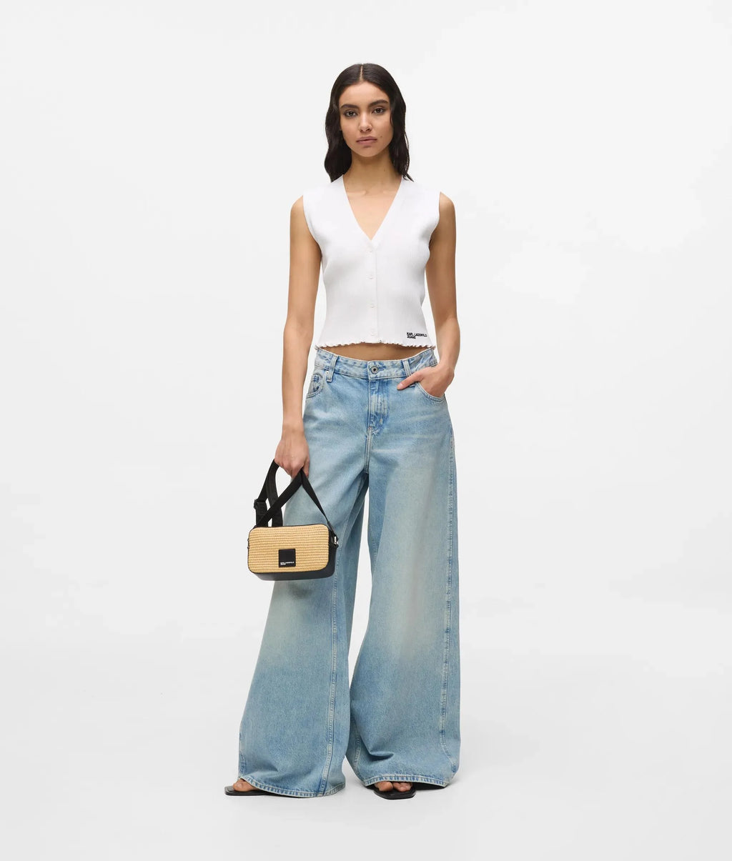 LOW-RISE WIDE-LEG PANEL JEANS