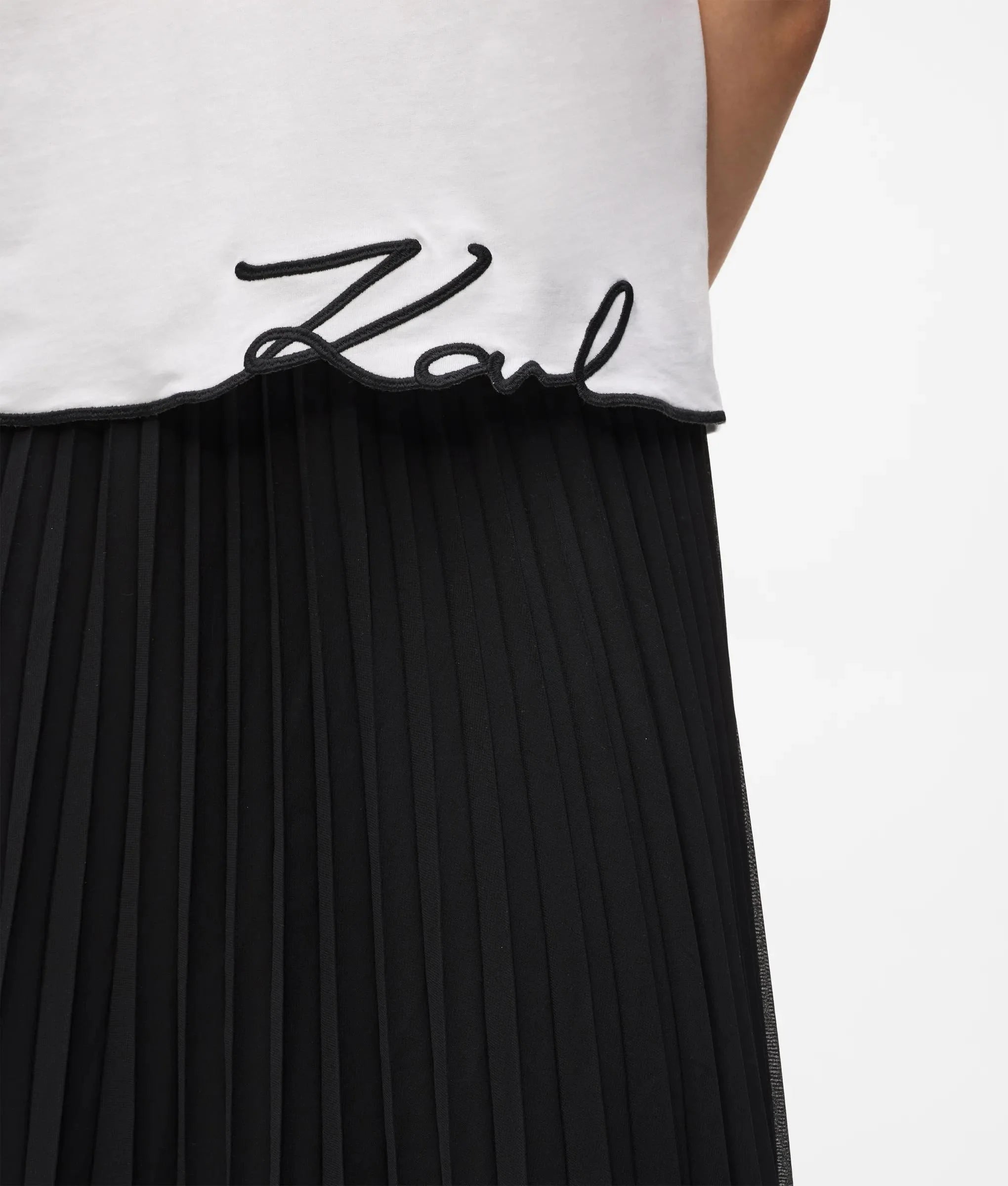 SIGNATURE HEM TANK TOP