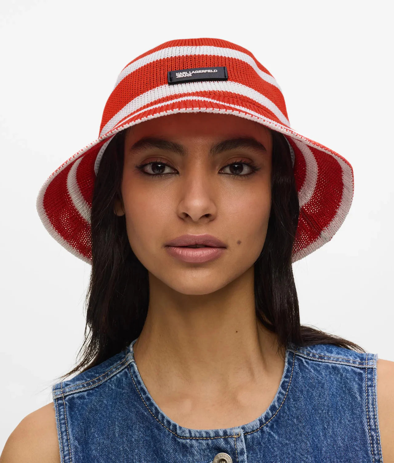KNITTED STRIPED BUCKET HAT