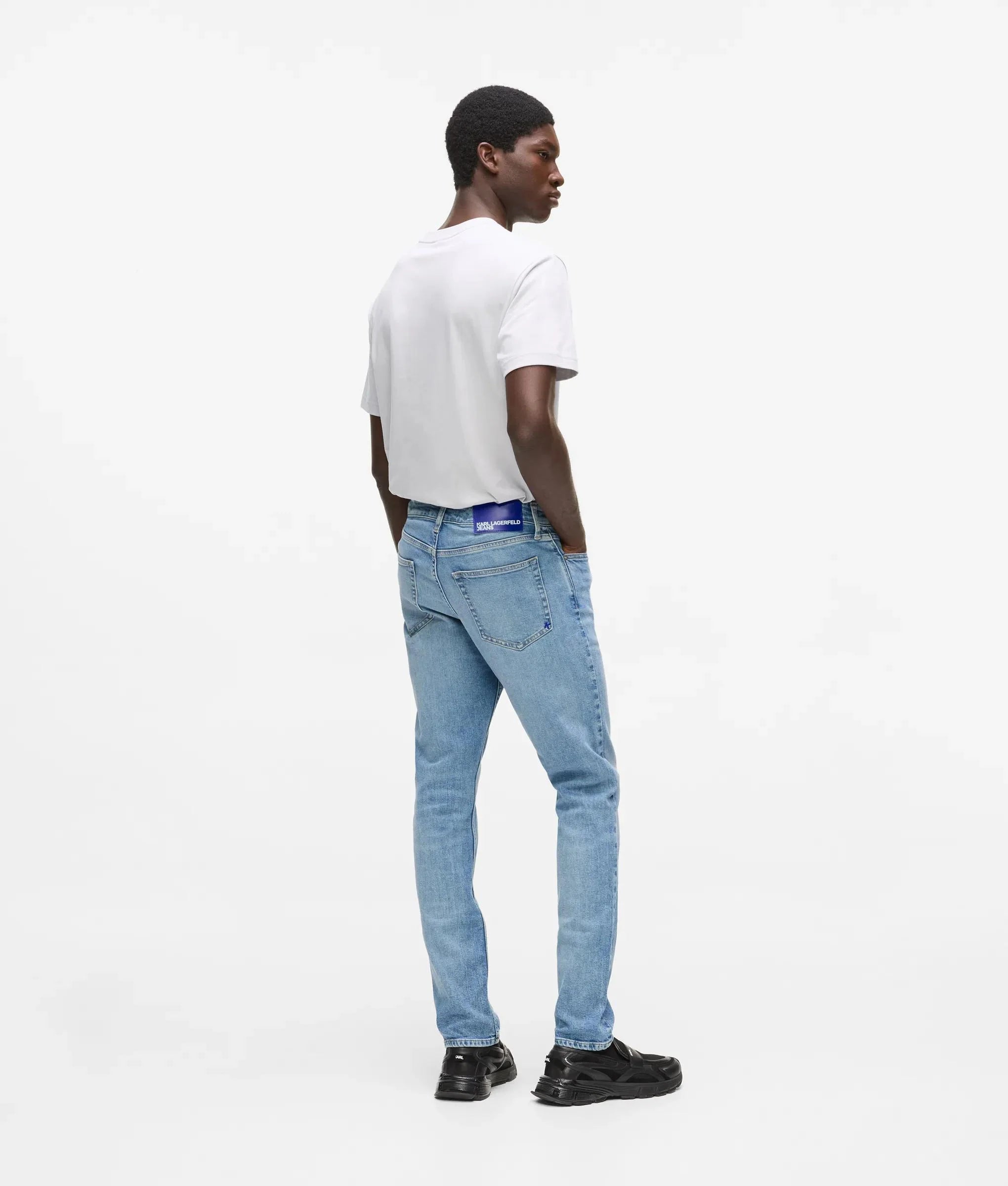 LIGHT BLUE SLIM JEANS